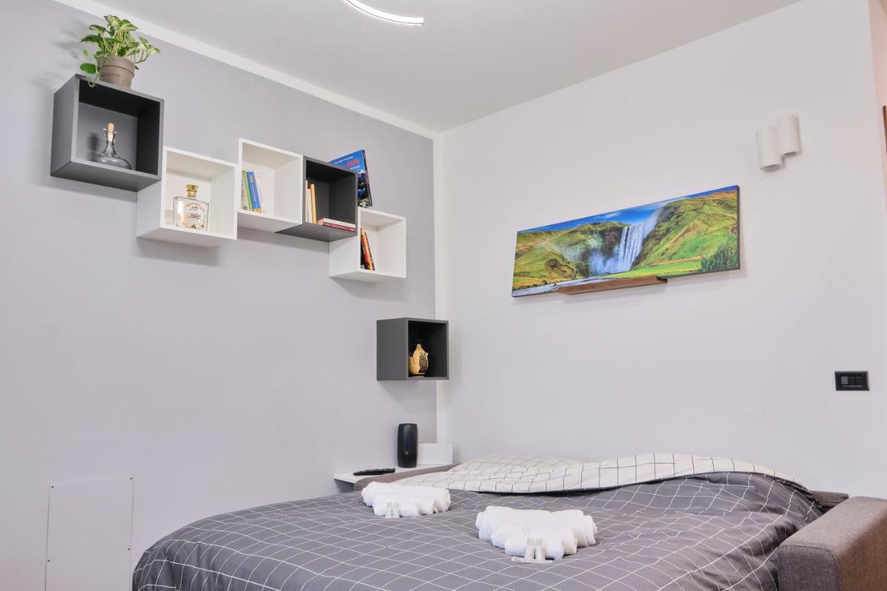 10' From Malpensa Casa Moderna, Netflix & Wi-Fi Apartment Casorate Sempione Luaran gambar