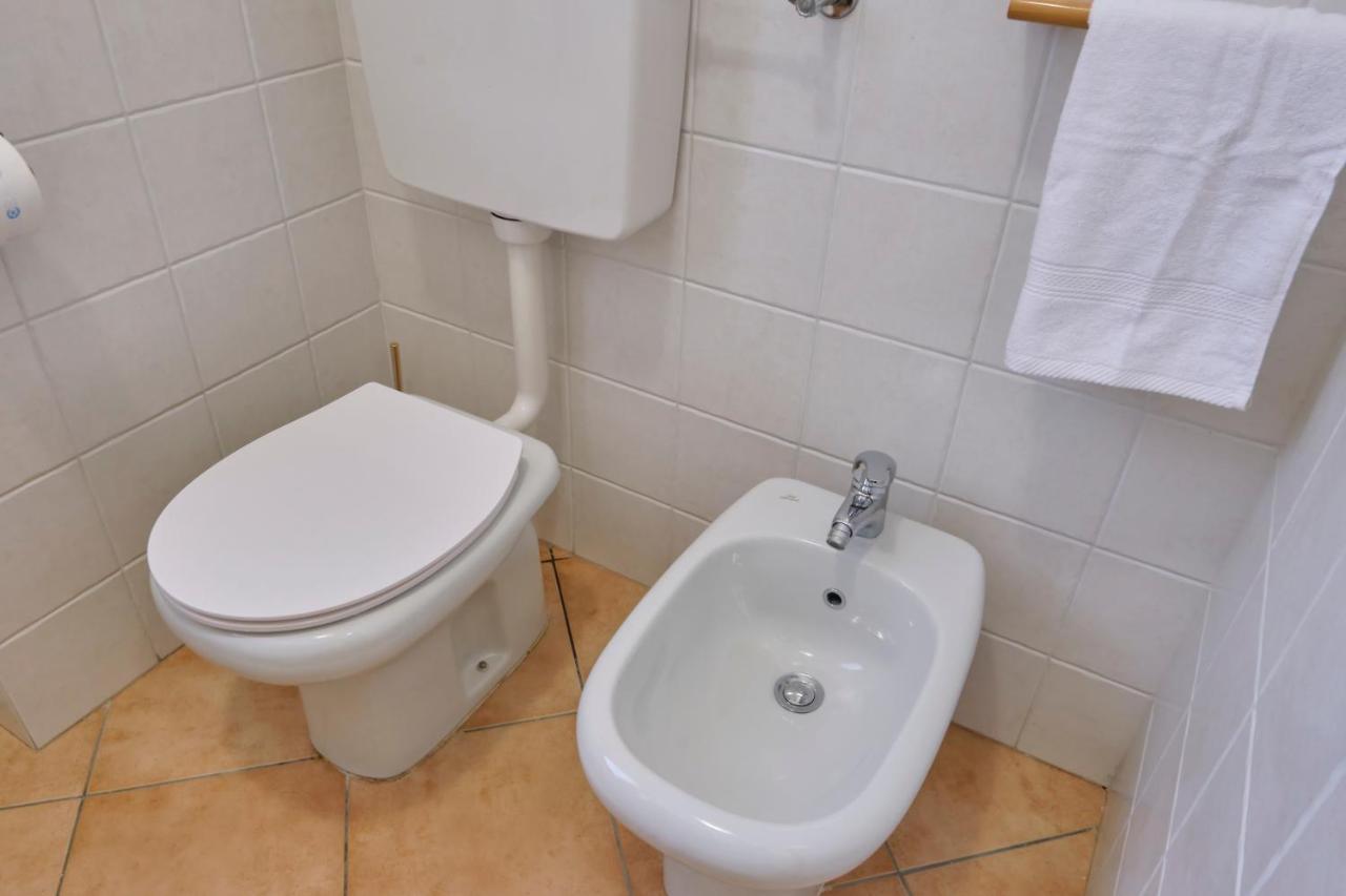10' From Malpensa Casa Moderna, Netflix & Wi-Fi Apartment Casorate Sempione Luaran gambar