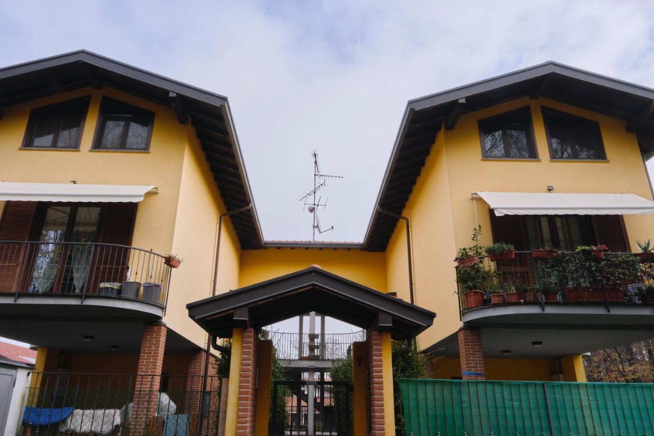 10' From Malpensa Casa Moderna, Netflix & Wi-Fi Apartment Casorate Sempione Luaran gambar